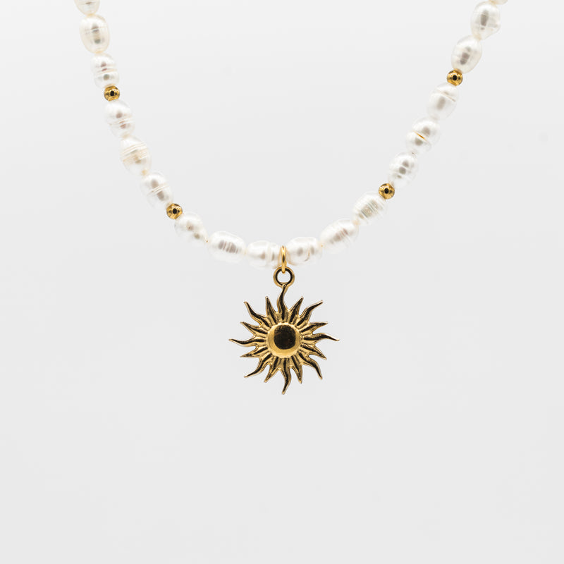 Shell Pearl Necklace